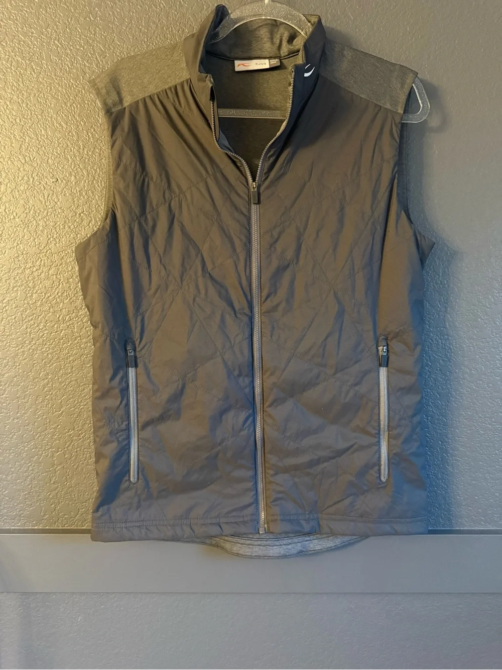 KJUS • Men’s Retention Vest Golf Vest black gray - small
